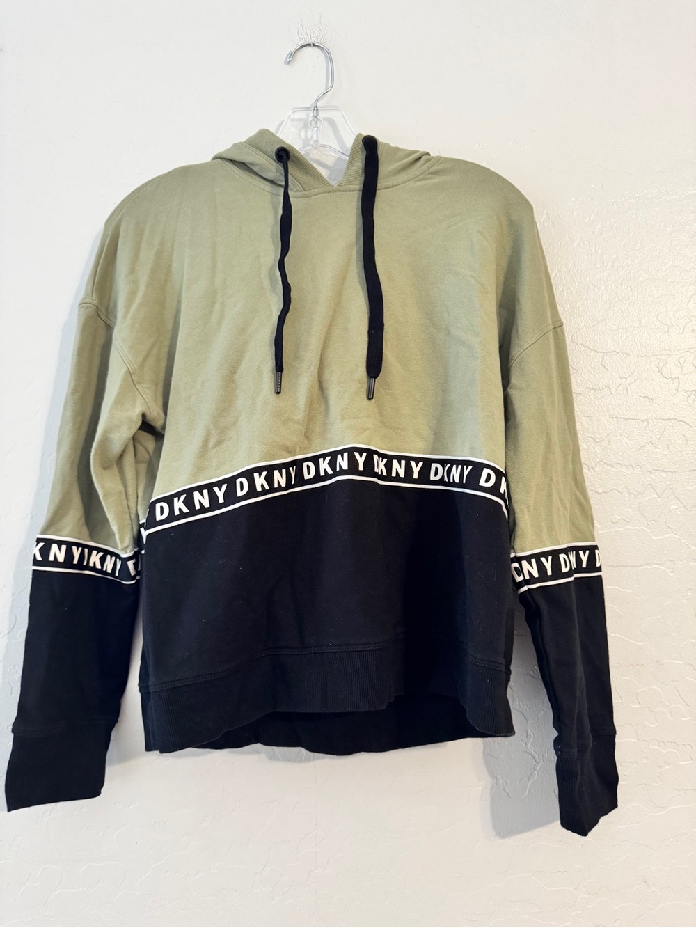 👚DKNY Sport Women's Green/Black Colorblock Logo Hooded Pullover Hoodie Size M